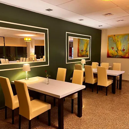 Przyjemny Nad Zalewem *